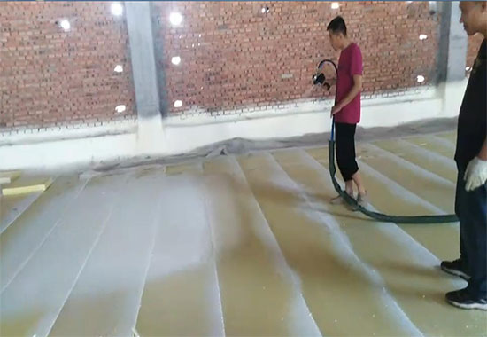 聚氨酯噴涂機(jī)種類(lèi)(圖1) 聚氨酯噴涂機(jī)冷庫(kù)保溫案例