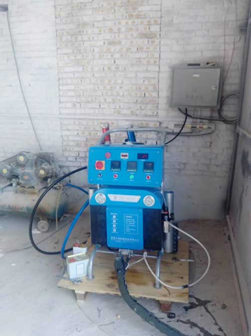 冷庫聚氨酯噴涂機(jī)(圖2) Q5200冷庫聚氨酯噴涂機(jī)